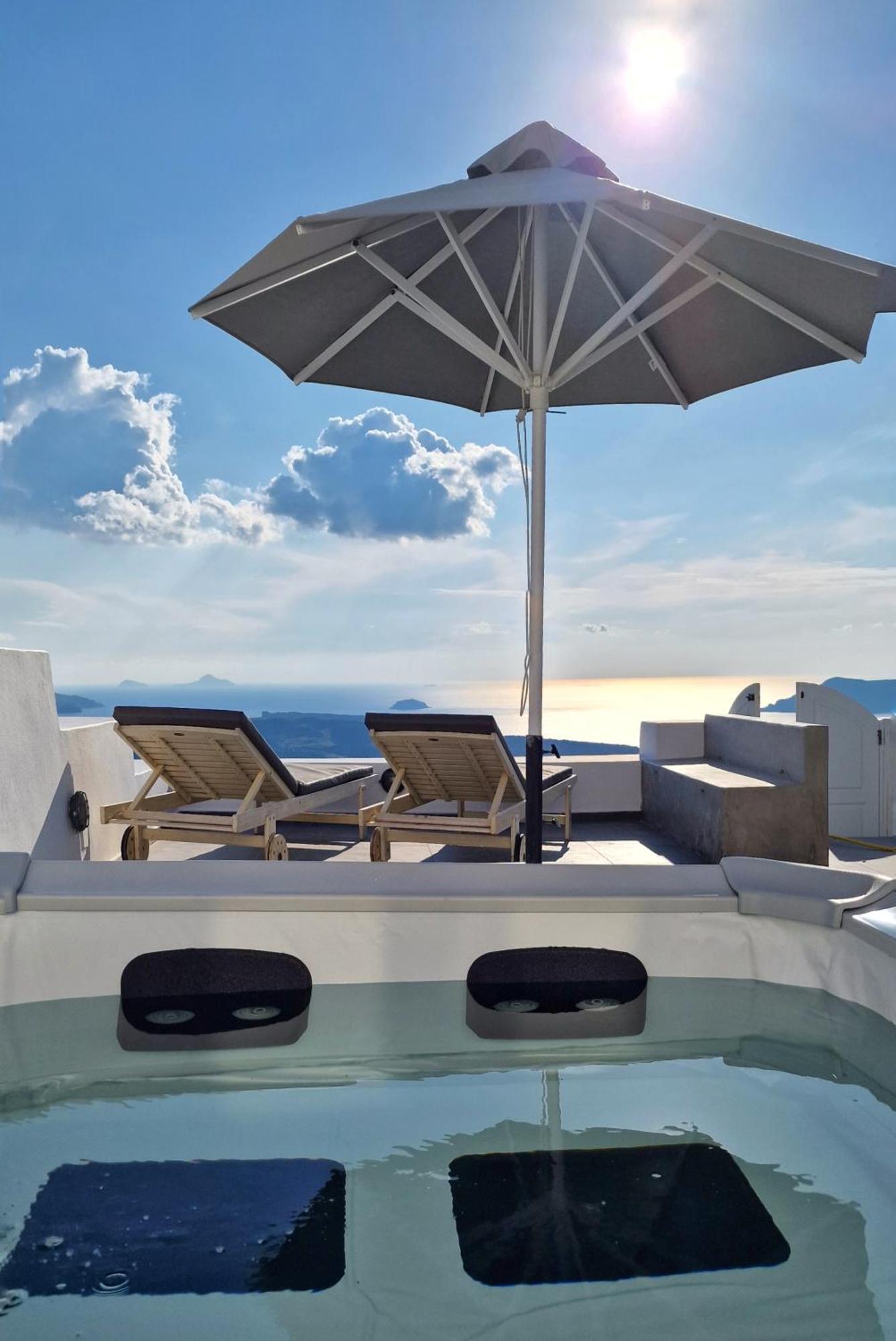 Villa Karpimo Horizon - Caldera View With Private Hot Tub Firostefani Esterno foto